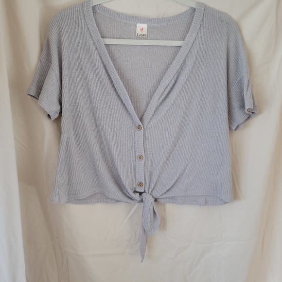 I Joah Tops - Gray crop top